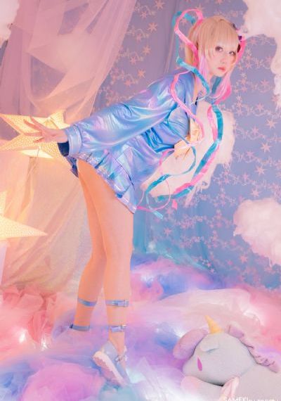 女仆扒开腿秘让人桶_BD英语在线播放观看