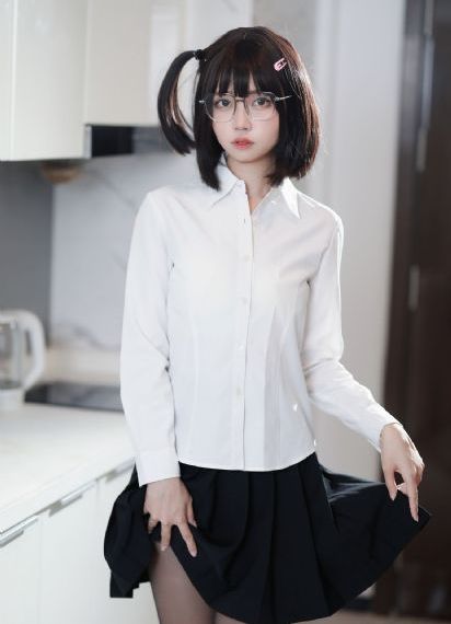 亚洲狠狠入_BD英语高清免费观看