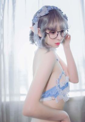 黄蓉郭芙密室被弄到高潮_超清超清在线观看