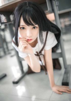 性鲁鲁片多多美女影院_DVD全集在线观看